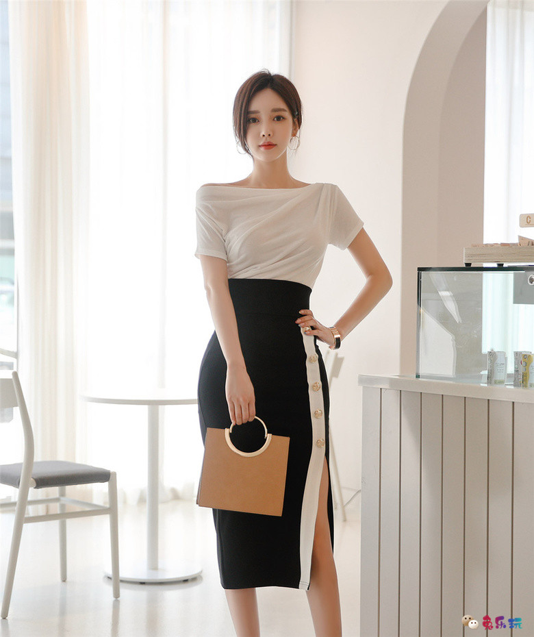 孙允珠丨奶白柔纱丝滑高雅贵气抹肩裙