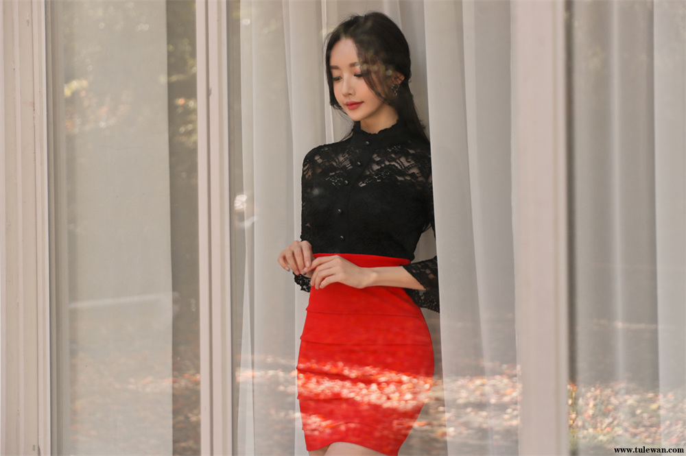 孙允珠丨黑蝴蝶华尔兹罗裳织莎镂空裙