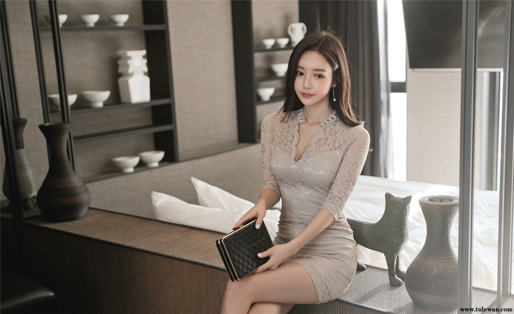 孙允珠丨皇廷蔷薇温润粉底花瓣古典裙