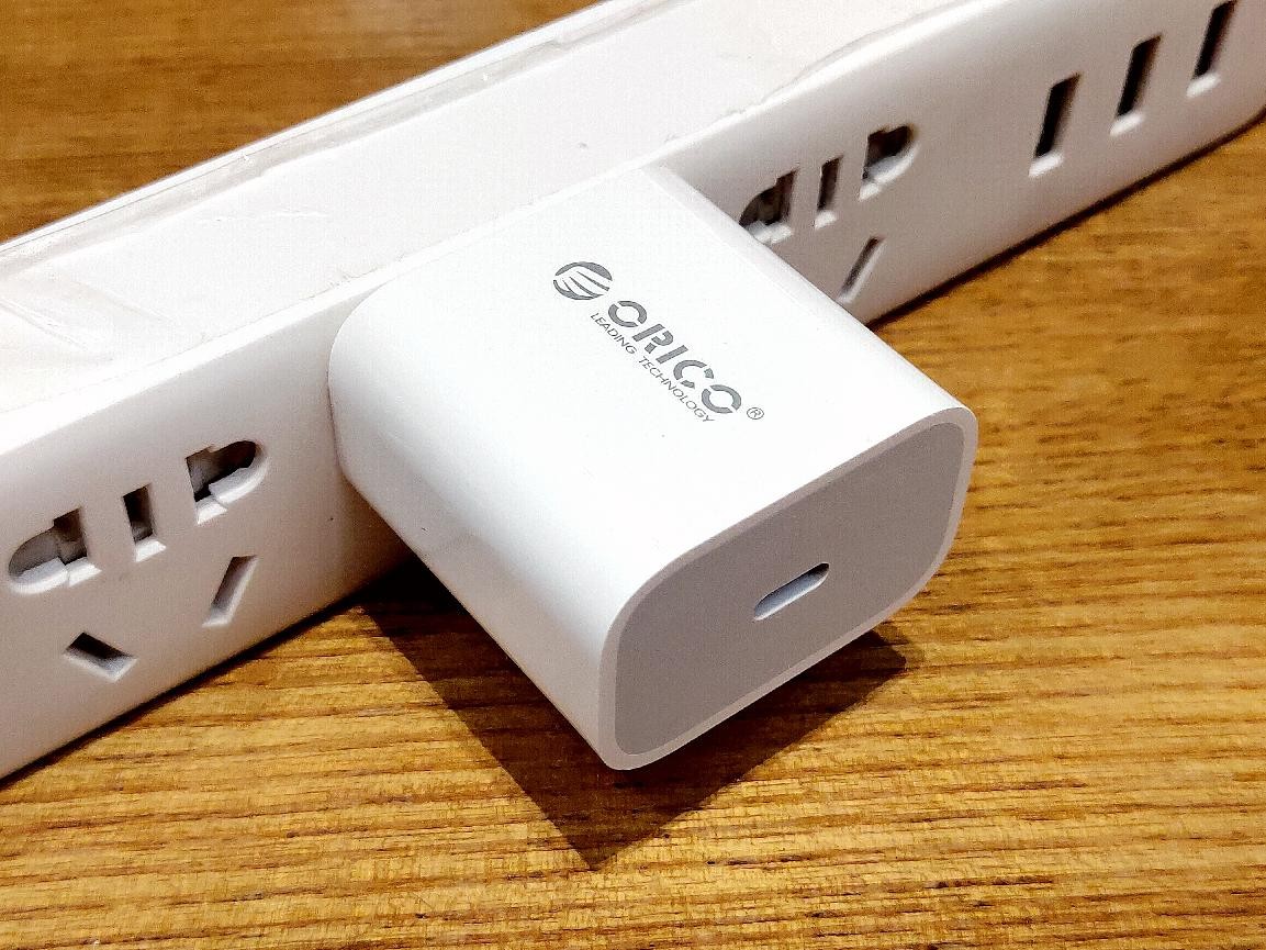 仅需iPhone 12充电器半价，就能拥有整套ORICO苹果PD 20W充电器套装