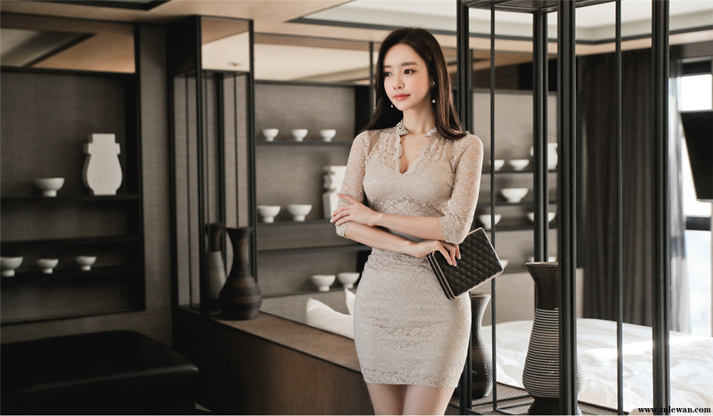 孙允珠丨皇廷蔷薇温润粉底花瓣古典裙