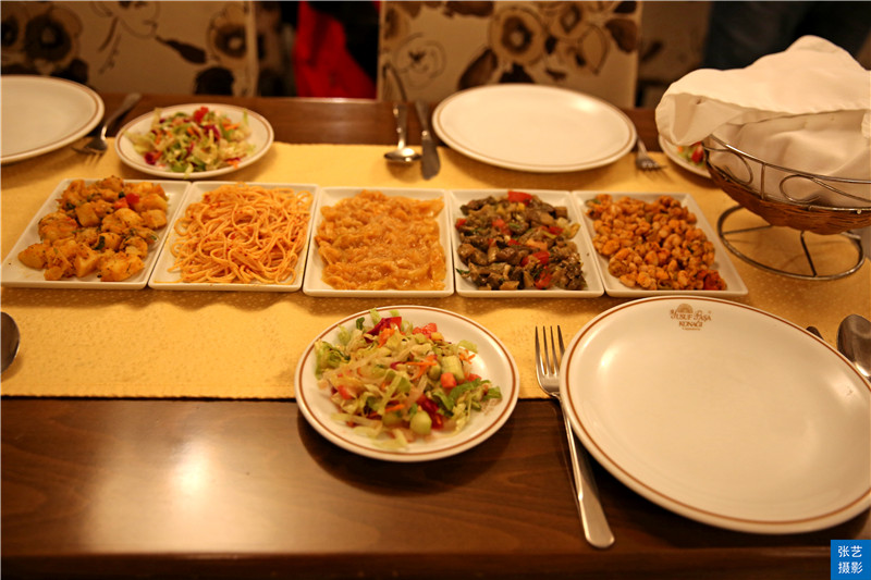 土耳其卡巴多奇亚，三百万年火山爆发形成岩洞，住在里面感觉如何