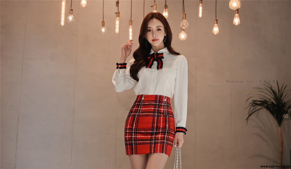 孙允珠丨幻影樱红交错学院青春格子裙