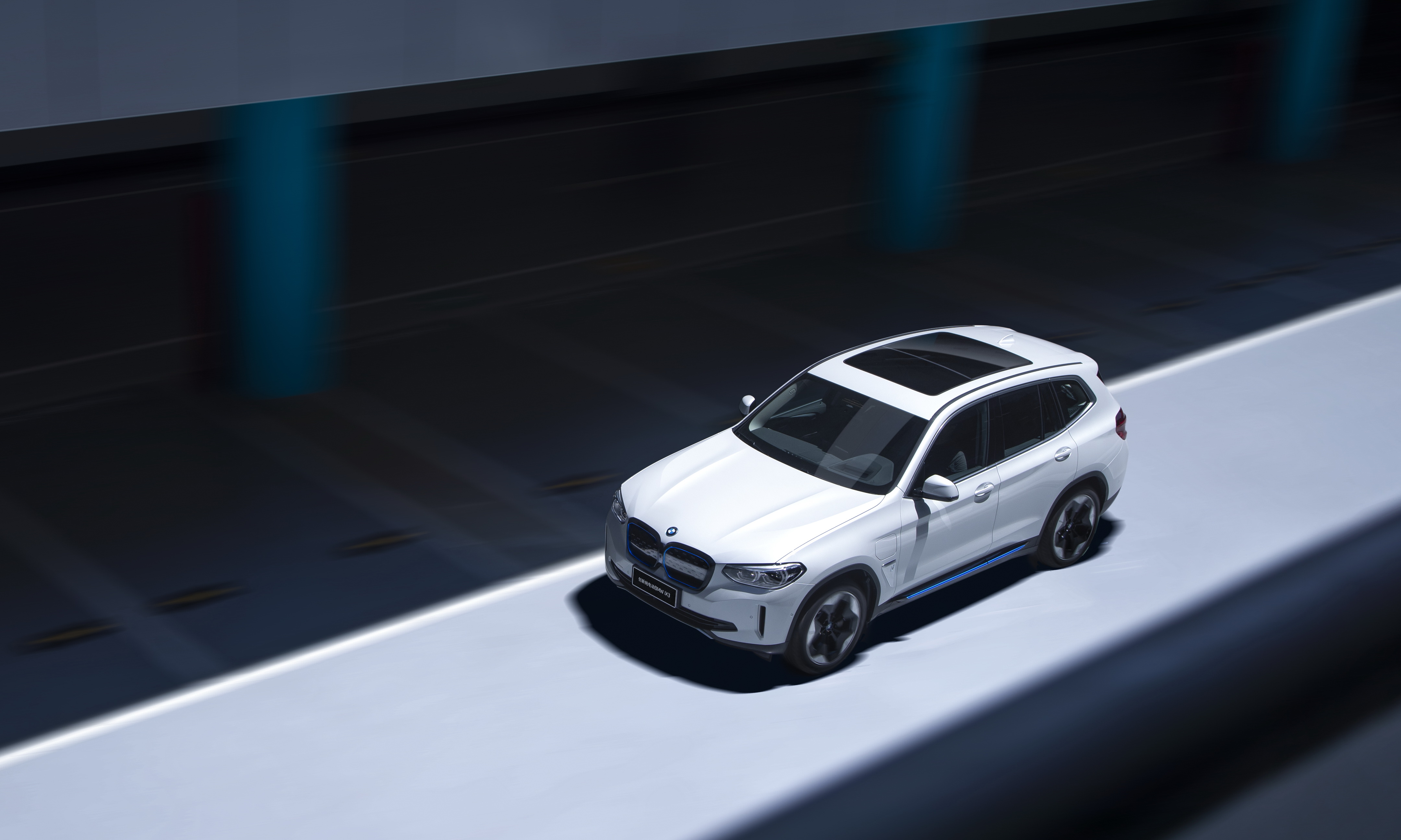 当然,ix3只是宝马纯电动车型的一个开端.