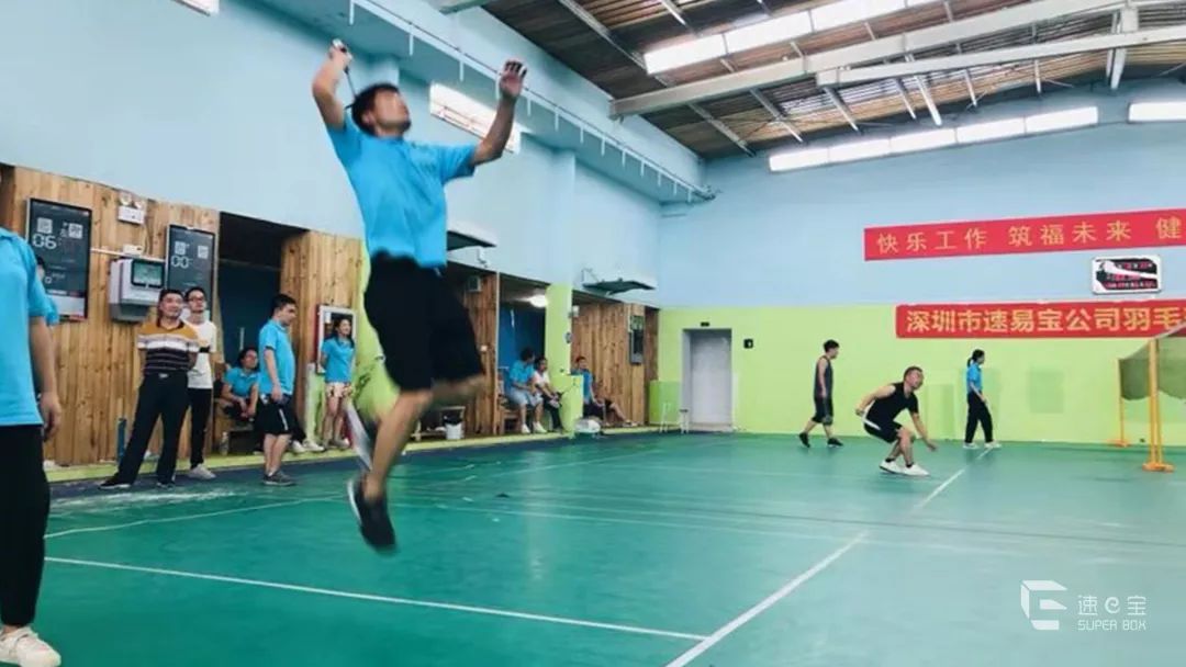 空中飞人式接球1