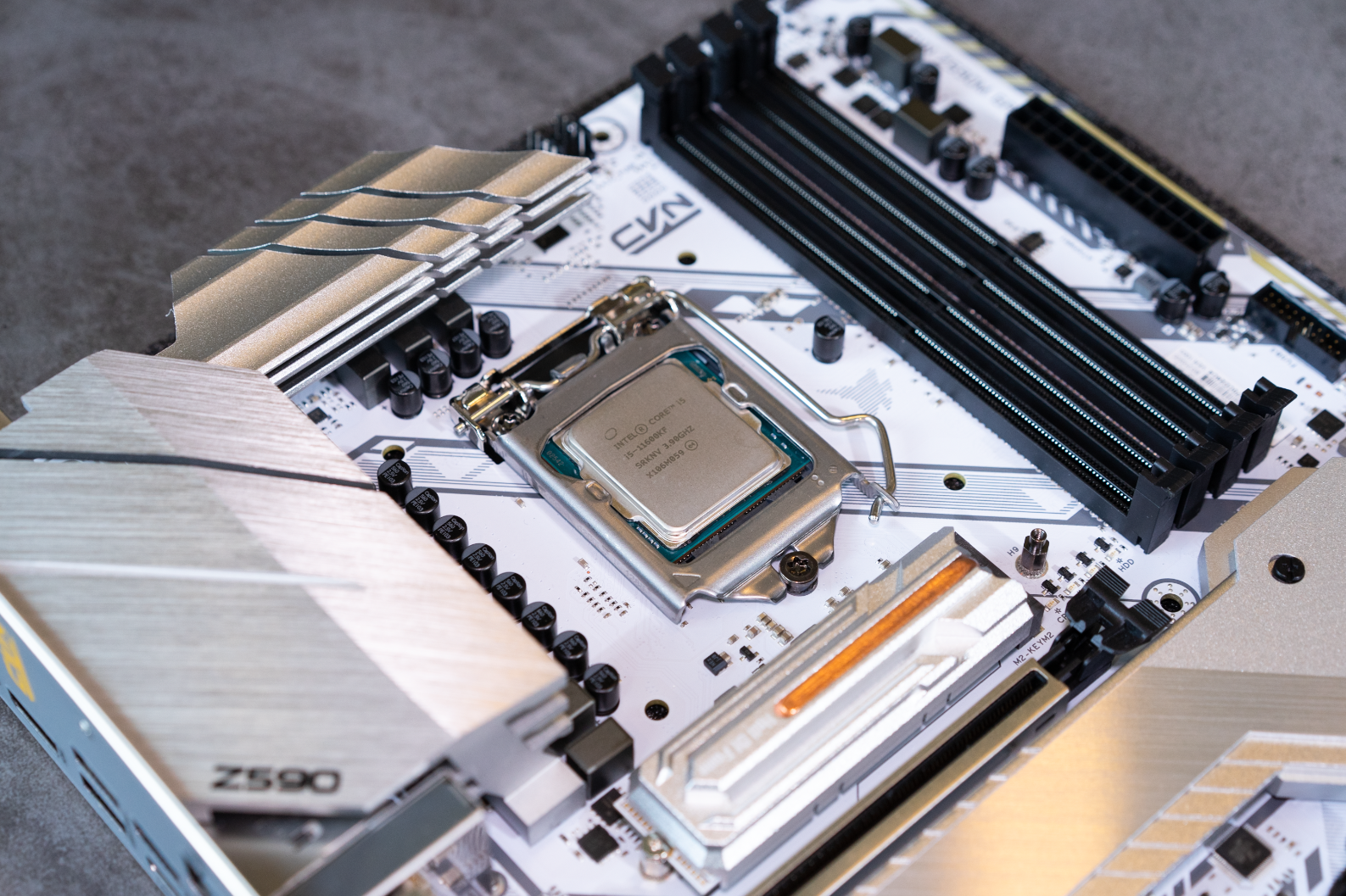 又搞到一块3060？那当然装机走起！11代i5+3060这配搭如何？