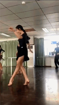 车展上的性感小姐姐gif太可爱了 - 第3页 美女动图 第3张