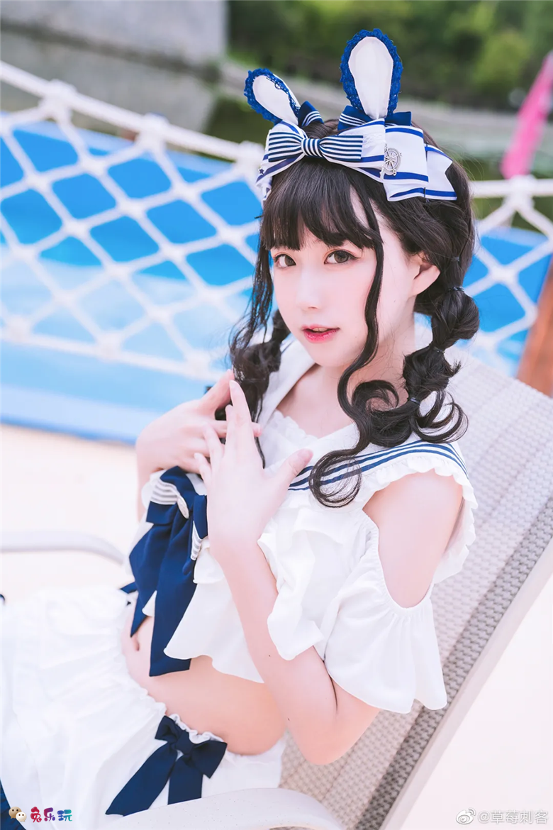 草莓刺客丨水上乐园