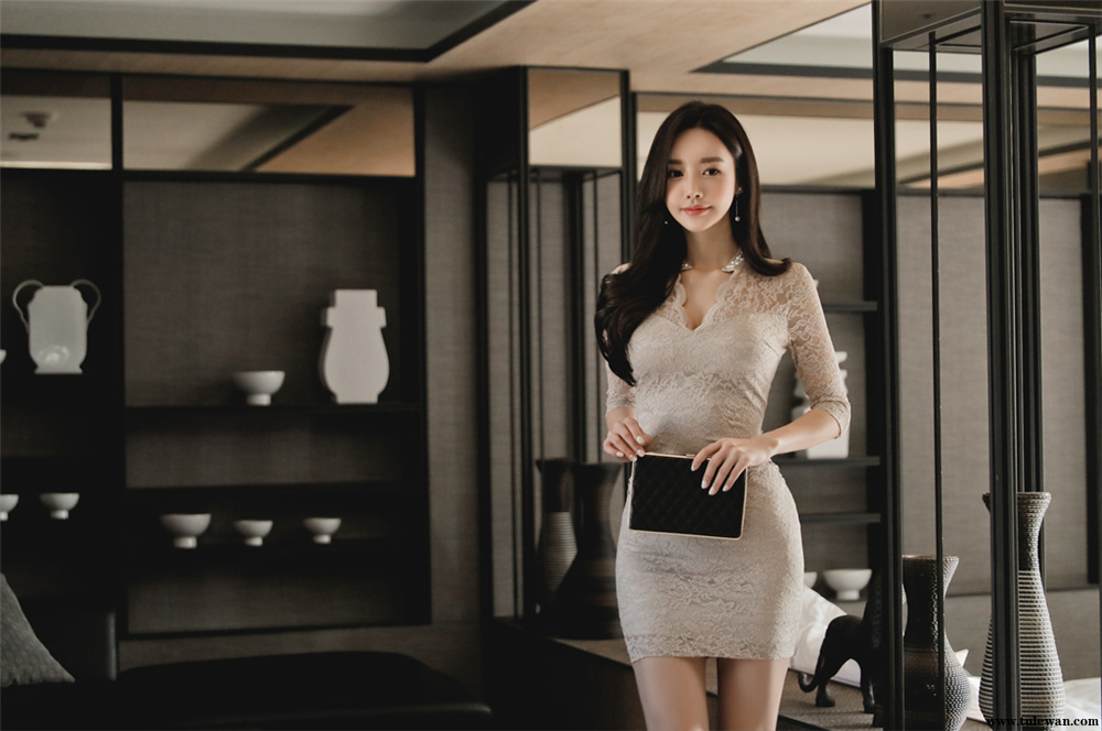 孙允珠丨皇廷蔷薇温润粉底花瓣古典裙