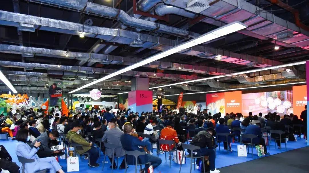 广州设计周 >>万喜荣获＂2020泛家居设计先行品牌(图2)